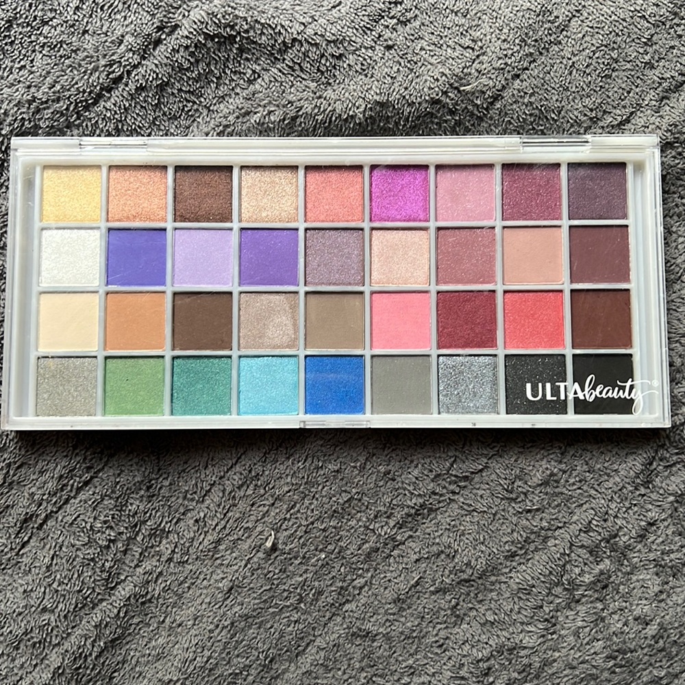 NEVER USED ULTA BEAUTY EYE SHADOW PALLETE